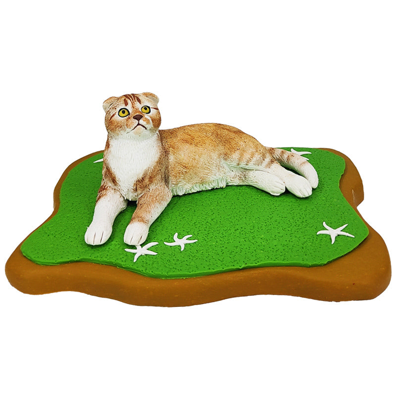 clay cat sculpture